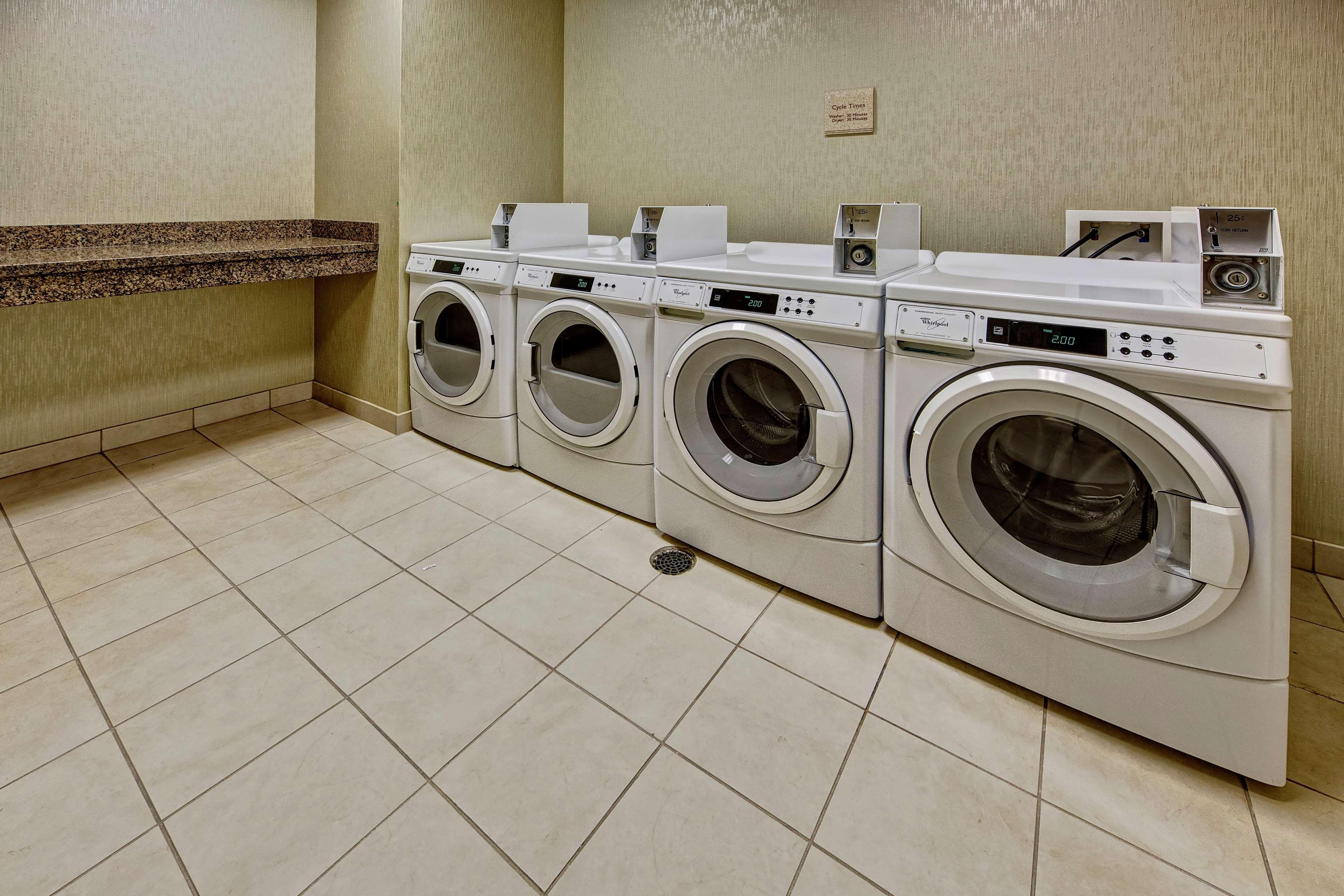 Hilton Garden Inn Midtown Tulsa Eksteriør bilde