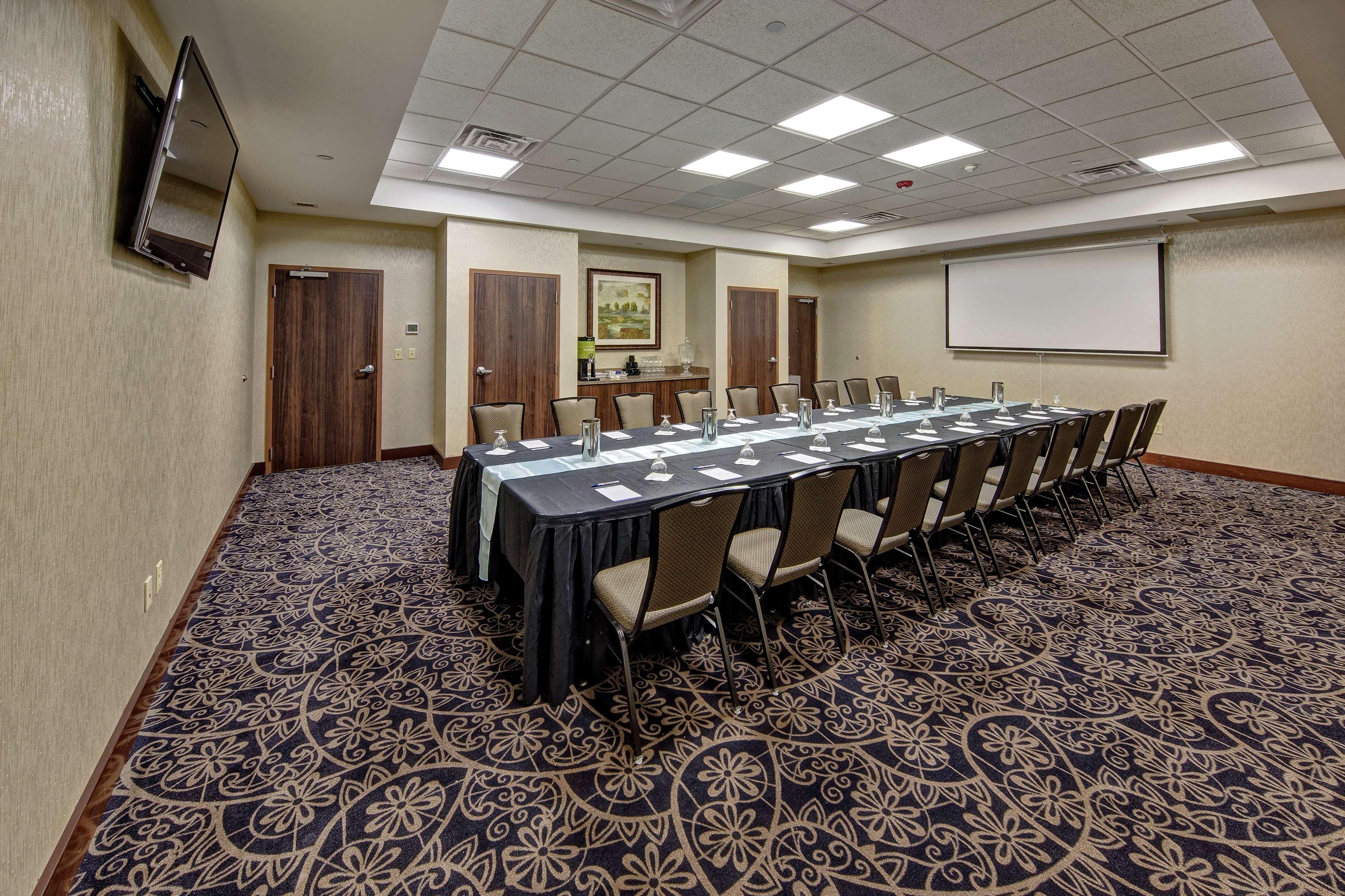 Hilton Garden Inn Midtown Tulsa Eksteriør bilde