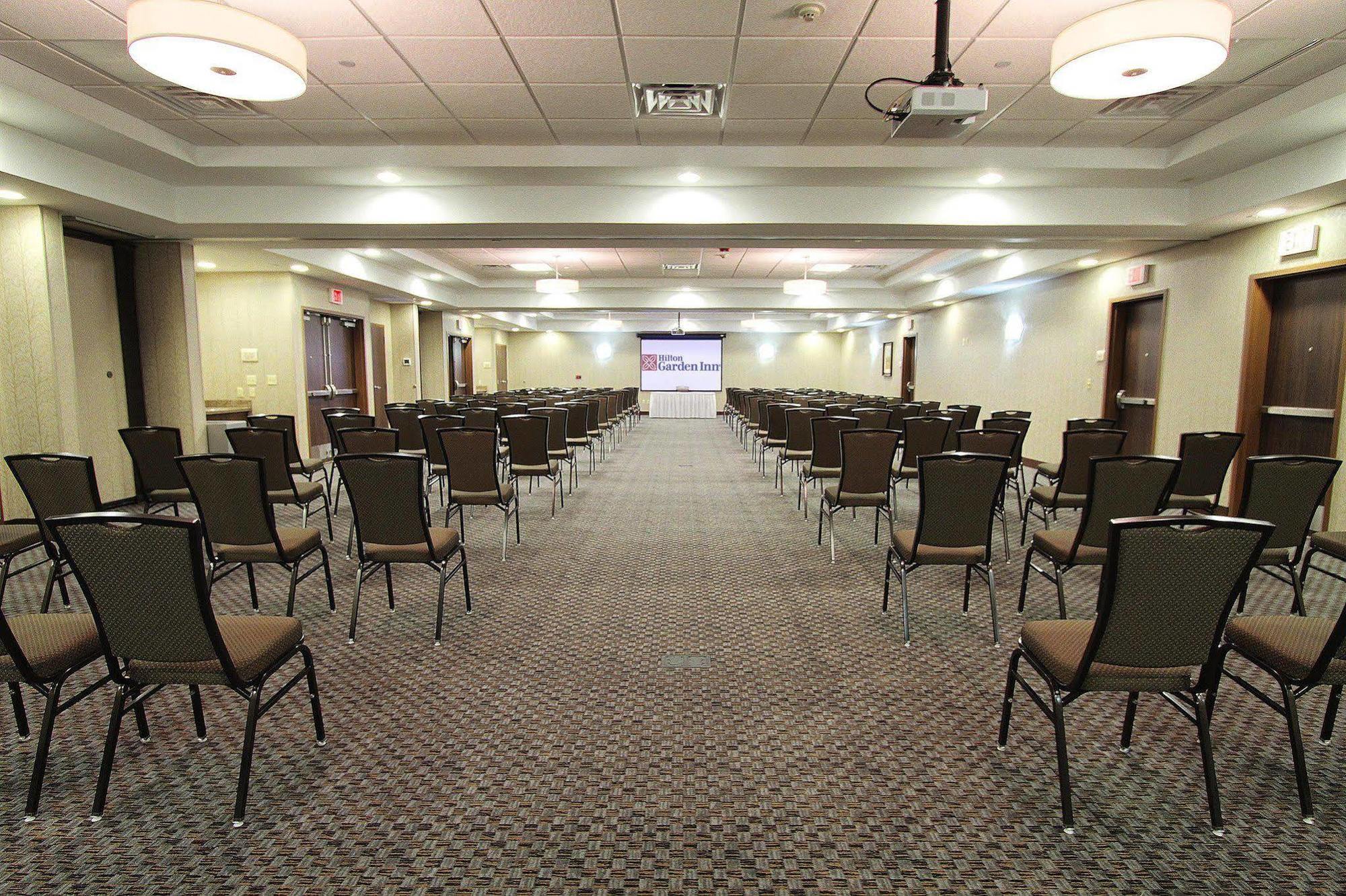 Hilton Garden Inn Midtown Tulsa Business bilde